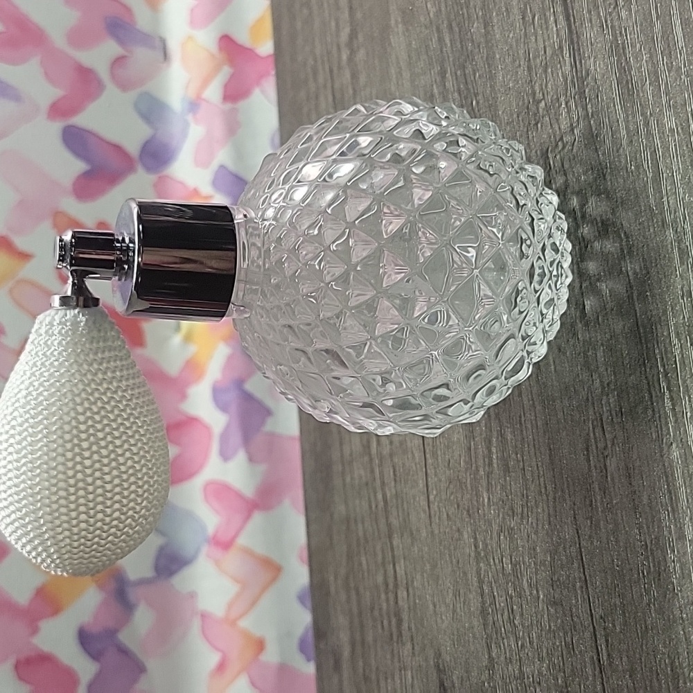 New Glass White Perfume Bottle